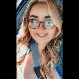 Meet your Posher, Ciera